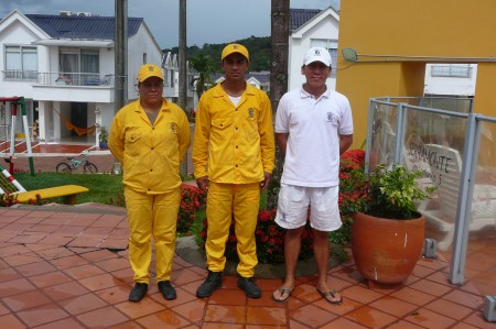 SERVICIOS GENERALES Y SALVAVIDAS